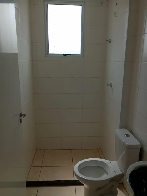 Alugar Apartamento / Padrão em Ribeirão Preto R$ 1.000,00 - Foto 8