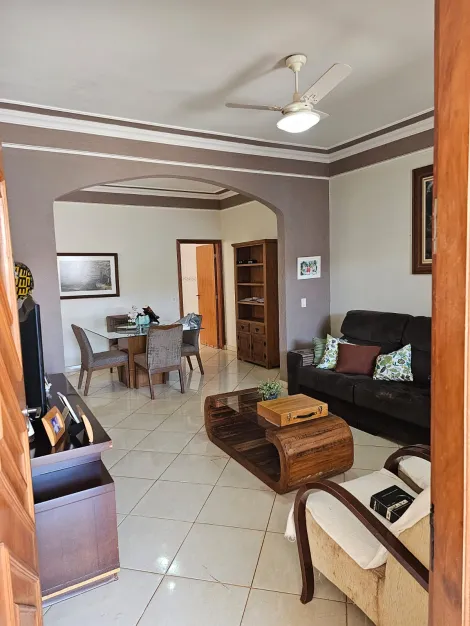 Comprar Casa / Padrão em Ribeirão Preto R$ 520.000,00 - Foto 2