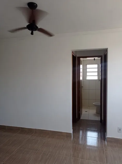 Alugar Apartamentos / Padrão em Ribeirão Preto R$ 1.100,00 - Foto 5