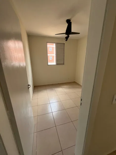 Alugar Apartamento / Padrão em Ribeirão Preto R$ 1.600,00 - Foto 3