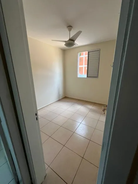 Alugar Apartamentos / Padrão em Ribeirão Preto R$ 1.600,00 - Foto 6