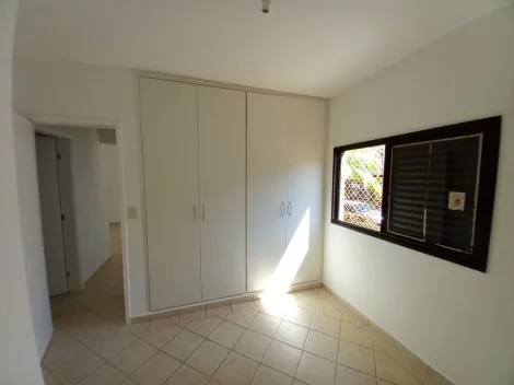 Alugar Apartamento / Padrão em Ribeirão Preto R$ 1.800,00 - Foto 4