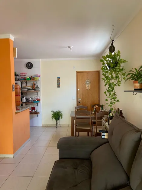 Alugar Apartamentos / Padrão em Ribeirão Preto R$ 1.080,00 - Foto 1