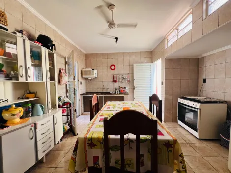 Casa / Padrão em Ribeirão Preto , Comprar por R$270.000,00