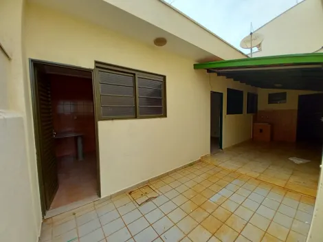 Casa / Padrão em Ribeirão Preto Alugar por R$800,00