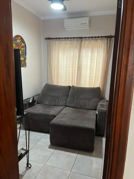 Alugar Casa / Padrão em Ribeirão Preto R$ 2.500,00 - Foto 2
