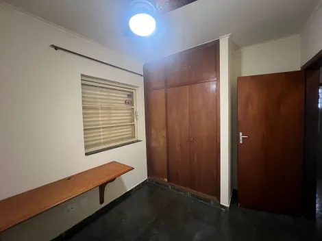 Alugar Casa / Padrão em Ribeirão Preto R$ 2.800,00 - Foto 4