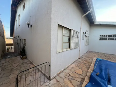 Alugar Casa / Padrão em Ribeirão Preto R$ 2.800,00 - Foto 8