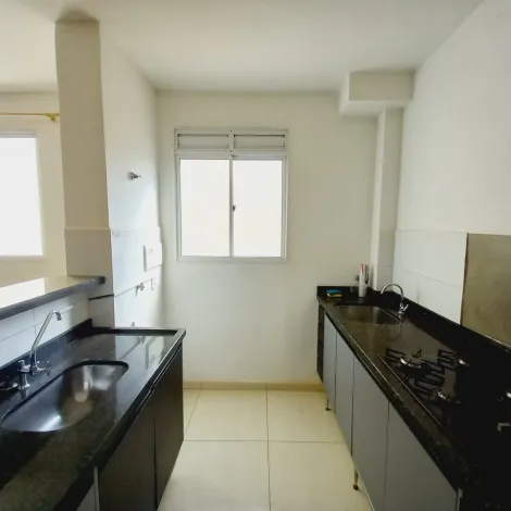 Alugar Apartamento / Padrão em Ribeirão Preto R$ 650,00 - Foto 6