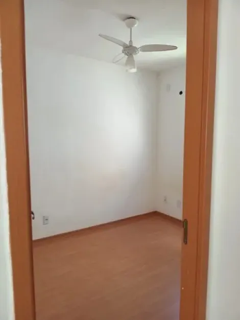 Alugar Apartamento / Padrão em Ribeirão Preto R$ 650,00 - Foto 3