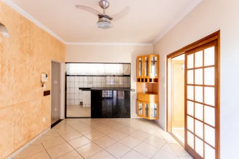 Casa / Padrão em Ribeirão Preto , Comprar por R$679.000,00