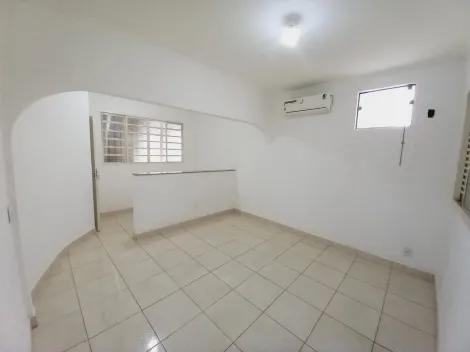 Alugar Casa / Padrão em Ribeirão Preto R$ 1.400,00 - Foto 3