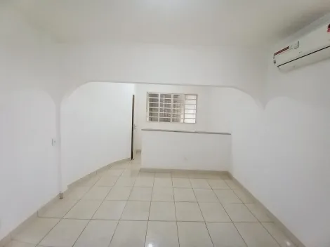 Alugar Casas / Padrão em Ribeirão Preto R$ 1.400,00 - Foto 2