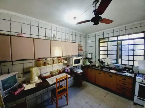 Alugar Casa / Padrão em Ribeirão Preto R$ 1.300,00 - Foto 8