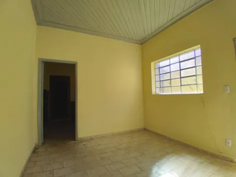 Alugar Casa / Padrão em Ribeirão Preto R$ 1.100,00 - Foto 2
