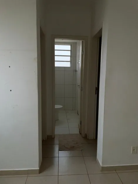 Alugar Apartamento / Padrão em Ribeirão Preto R$ 1.300,00 - Foto 3