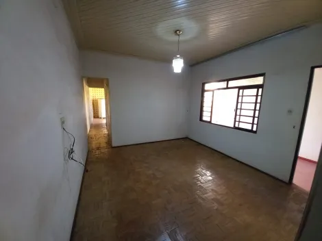 Alugar Casa / Padrão em Ribeirão Preto R$ 1.000,00 - Foto 4