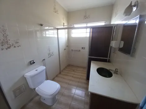 Alugar Casa / Padrão em Ribeirão Preto R$ 1.800,00 - Foto 8