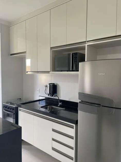 Alugar Apartamento / Padrão em Ribeirão Preto R$ 2.500,00 - Foto 2