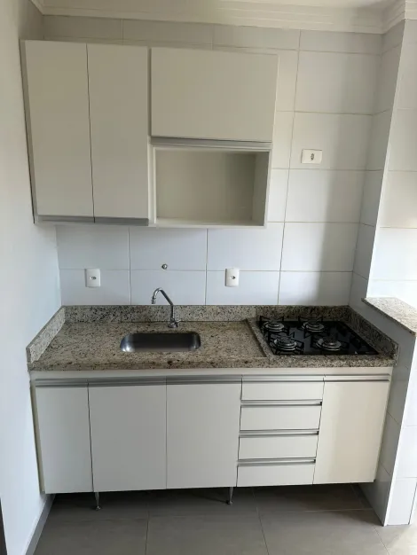 Alugar Apartamento / Padrão em Ribeirão Preto R$ 1.800,00 - Foto 5