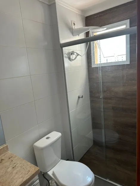 Alugar Apartamento / Padrão em Ribeirão Preto R$ 1.800,00 - Foto 16