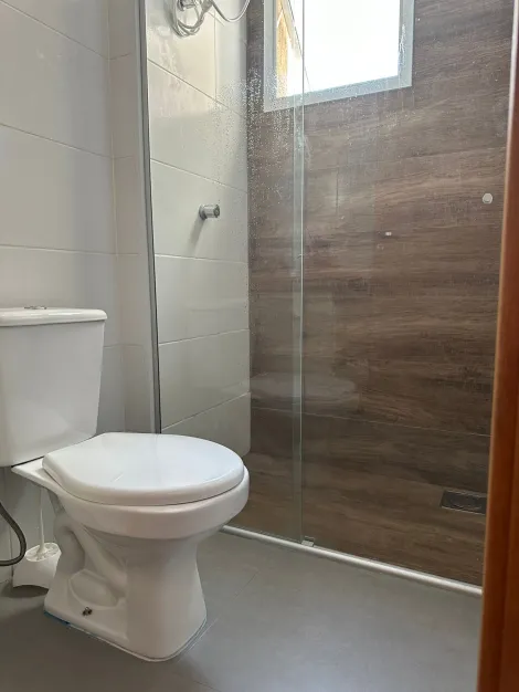 Alugar Apartamento / Padrão em Ribeirão Preto R$ 1.800,00 - Foto 17