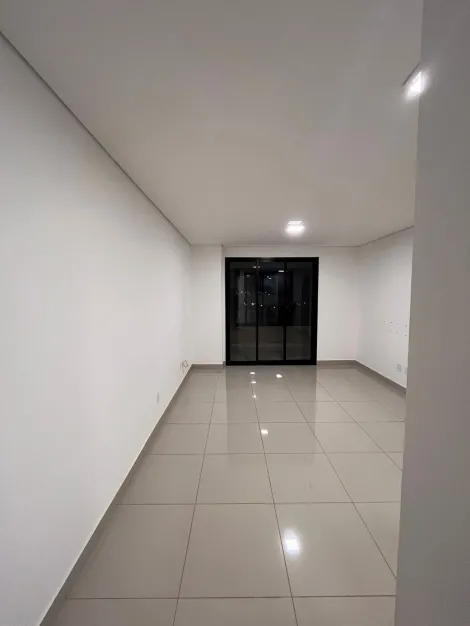 Apartamento / Padrão em Ribeirão Preto Alugar por R$3.350,00