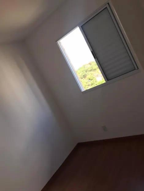 Alugar Apartamento / Padrão em Ribeirão Preto R$ 900,00 - Foto 4