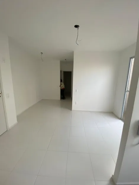 Alugar Apartamento / Padrão em Ribeirão Preto R$ 1.200,00 - Foto 2