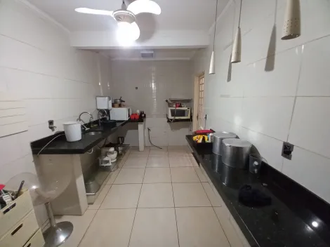 Alugar Casa / Padrão em Ribeirão Preto R$ 2.500,00 - Foto 3