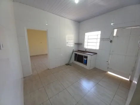 Alugar Casa / Padrão em Ribeirão Preto R$ 1.200,00 - Foto 5