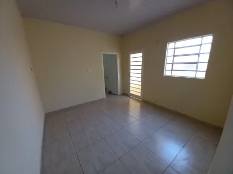 Alugar Casa / Padrão em Ribeirão Preto R$ 1.200,00 - Foto 3