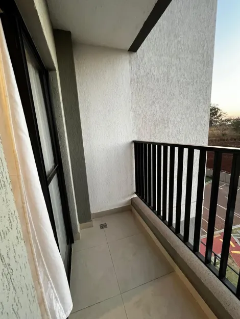 Alugar Apartamento / Padrão em Ribeirão Preto R$ 1.900,00 - Foto 4