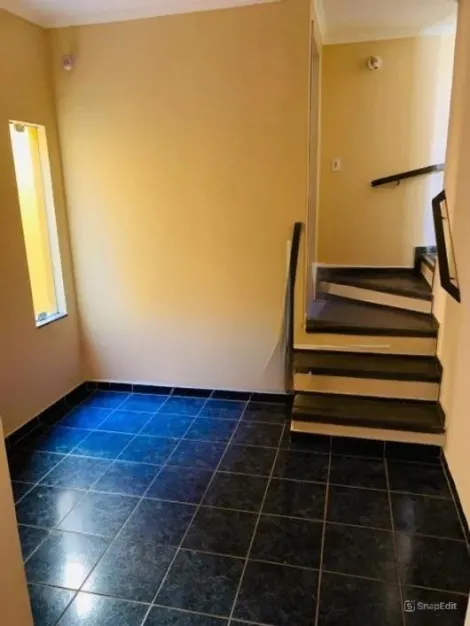 Alugar Casa / Padrão em Ribeirão Preto R$ 1.600,00 - Foto 4