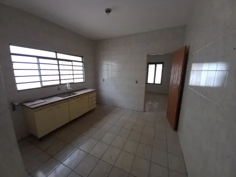 Alugar Casa / Padrão em Ribeirão Preto R$ 1.600,00 - Foto 4