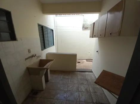 Alugar Casa / Padrão em Ribeirão Preto R$ 1.600,00 - Foto 14