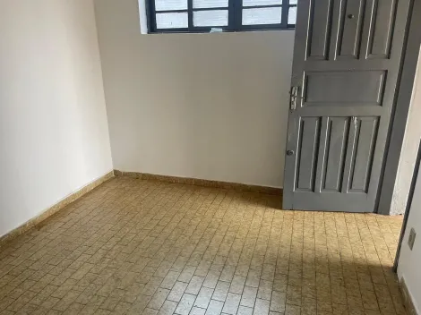 Alugar Casa / Padrão em Ribeirão Preto R$ 1.200,00 - Foto 1