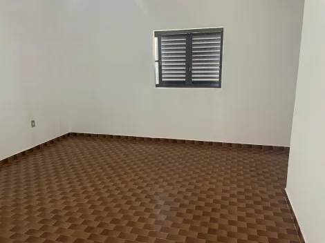 Alugar Casa / Padrão em Ribeirão Preto R$ 1.000,00 - Foto 4