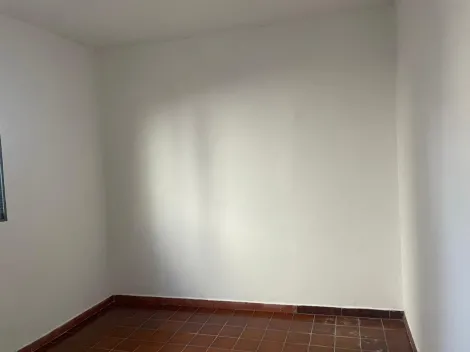 Alugar Casa / Padrão em Ribeirão Preto R$ 500,00 - Foto 5