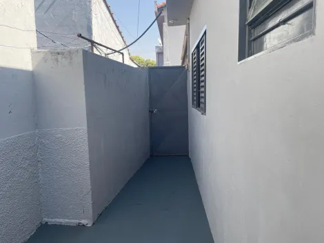 Alugar Casa / Padrão em Ribeirão Preto R$ 500,00 - Foto 19