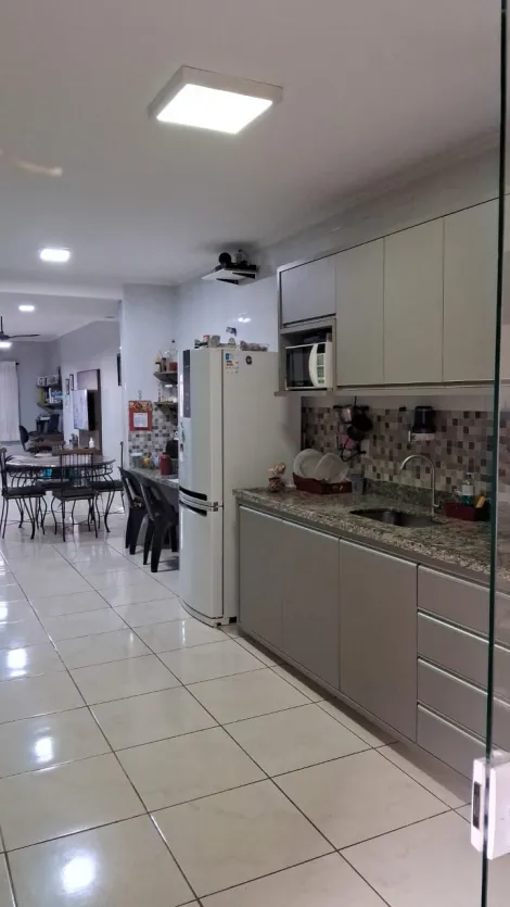 Casa / Padrão em Ribeirão Preto Alugar por R$0,00