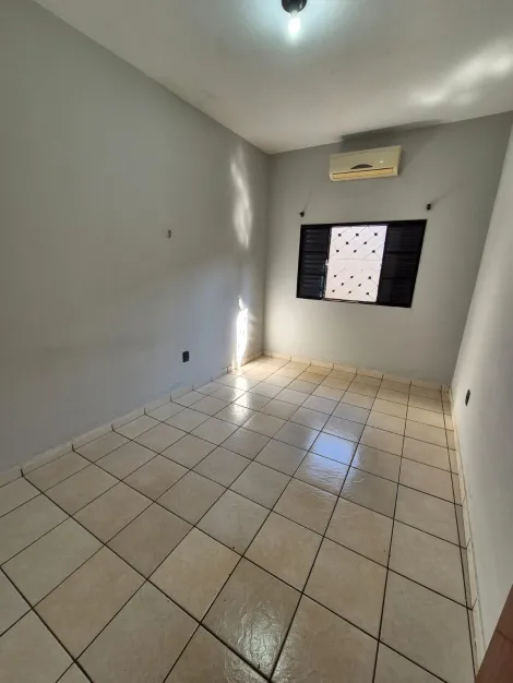 Comprar Casa / Padrão em Jardinópolis R$ 212.000,00 - Foto 6