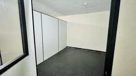 Alugar Comercial padrão / Salão em Ribeirão Preto R$ 1.700,00 - Foto 18