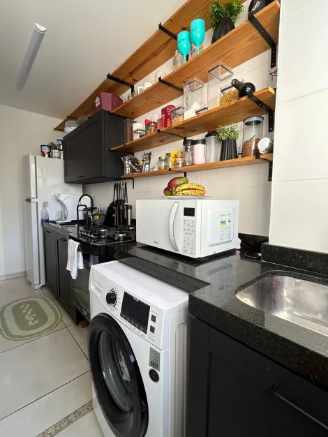 Apartamento / Padrão em Bonfim Paulista 