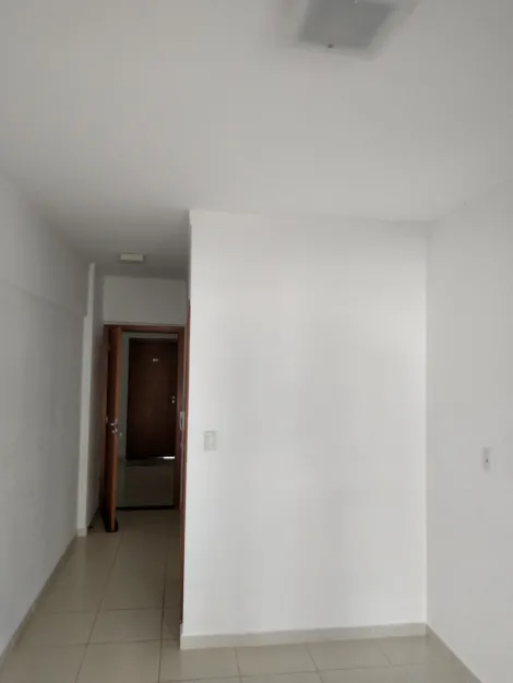 Alugar Apartamento / Padrão em Ribeirão Preto R$ 1.650,00 - Foto 2