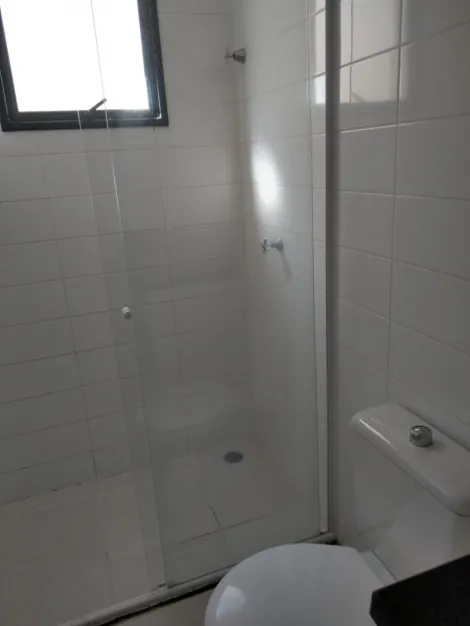 Alugar Apartamento / Padrão em Ribeirão Preto R$ 1.650,00 - Foto 3