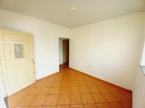 Alugar Casa / Padrão em Ribeirão Preto R$ 1.000,00 - Foto 4