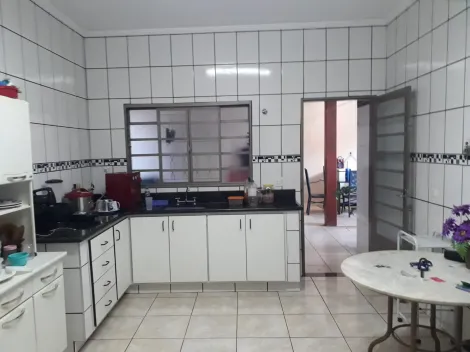 Casa / Padrão em Sertãozinho 