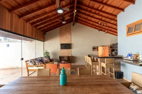 Casa / Padrão em Ribeirão Preto Alugar por R$0,00