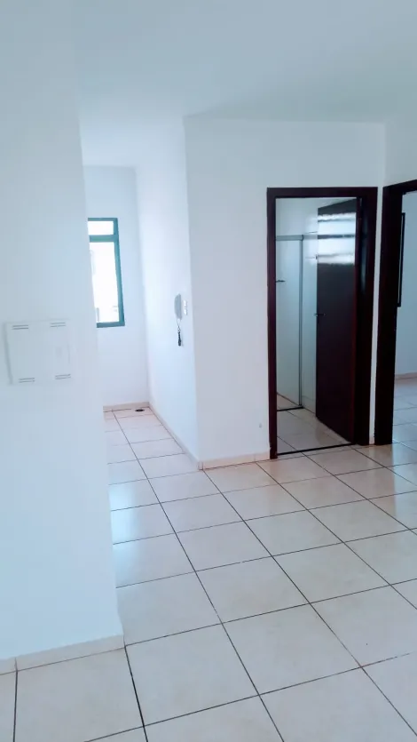 Alugar Apartamento / Padrão em Ribeirão Preto R$ 1.300,00 - Foto 5